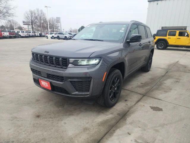 2026 Jeep Grand Cherokee L GRAND CHEROKEE L LAREDO ALTITUDE 4X4