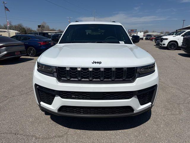 2026 Jeep Grand Cherokee GRAND CHEROKEE L LAREDO ALTITUDE 4X4