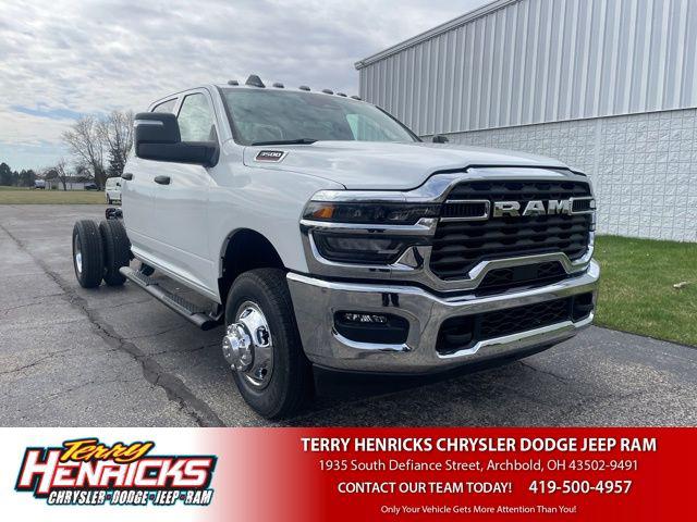 2026 RAM Ram 3500 Chassis Cab RAM 3500 TRADESMAN CREW CAB CHASSIS 4X4 60 CA