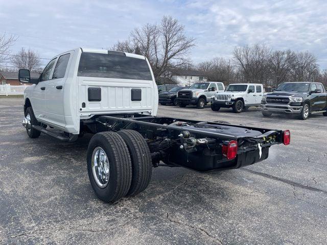2026 RAM Ram 3500 Chassis Cab RAM 3500 TRADESMAN CREW CAB CHASSIS 4X4 60 CA