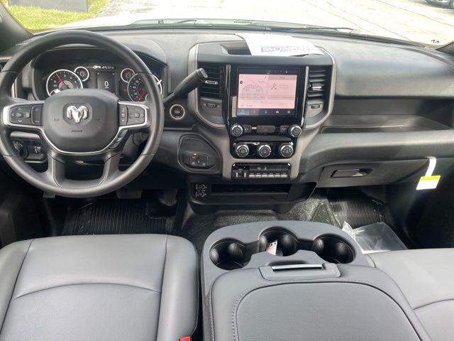 2026 RAM Ram 3500 Chassis Cab RAM 3500 TRADESMAN CREW CAB CHASSIS 4X4 60 CA