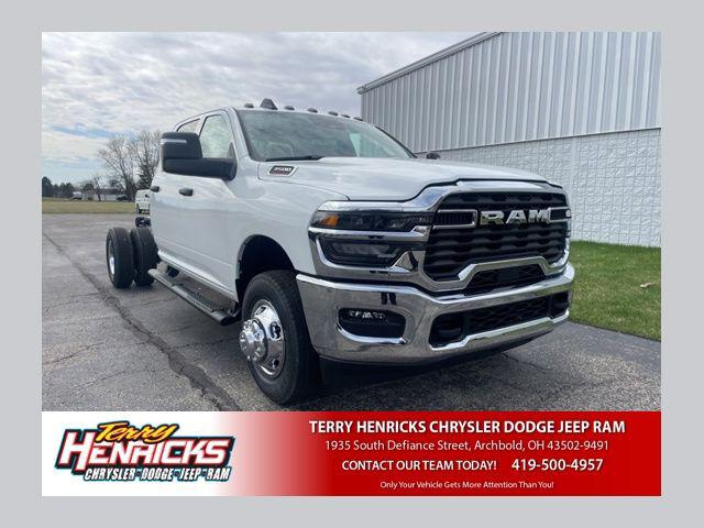 2026 RAM Ram 3500 Chassis Cab RAM 3500 TRADESMAN CREW CAB CHASSIS 4X4 60 CA