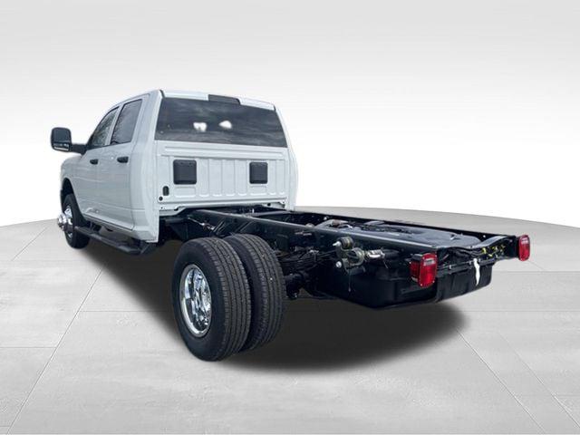 2026 RAM 3500 Chassis RAM 3500 TRADESMAN CREW CAB CHASSIS 4X4 60 CA