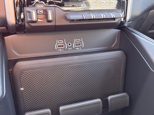 2026 Ram 3500 Lone Star Crew Cab 4x4 8' Box