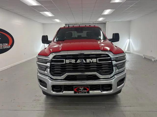 2026 RAM Ram 3500 Chassis Cab RAM 3500 TRADESMAN CREW CAB CHASSIS 4X4 60 CA 2026 RAM Ram 3500 Chassis Cab RAM 3500 TRADESMAN CREW CAB CHASSIS 4X4 60 CA
