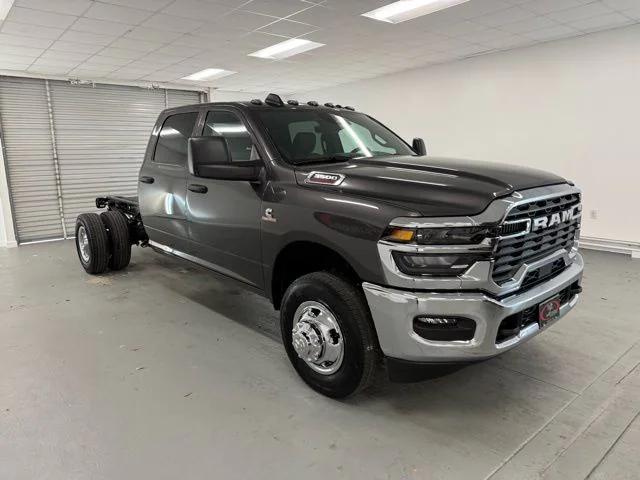 2026 RAM Ram 3500 Chassis Cab RAM 3500 TRADESMAN CREW CAB CHASSIS 4X4 60 CA 2026 RAM Ram 3500 Chassis Cab RAM 3500 TRADESMAN CREW CAB CHASSIS 4X4 60 CA