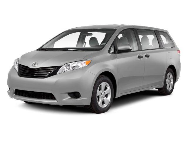 2013 Toyota Sienna XLE 7 Passenger