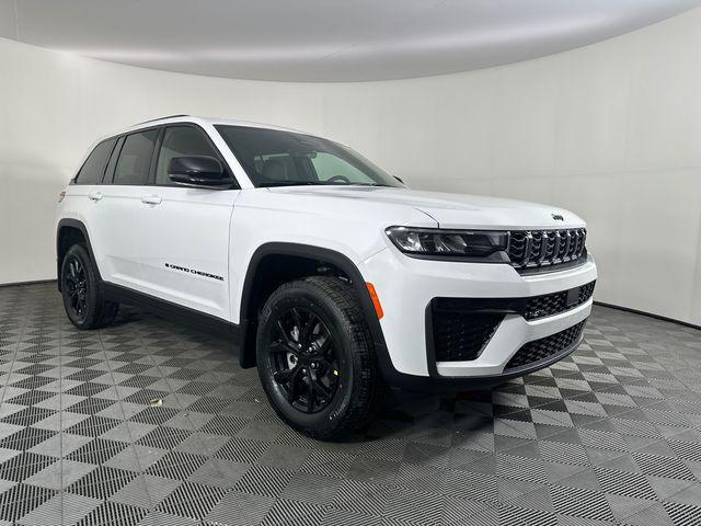 2026 Jeep Grand Cherokee GRAND CHEROKEE LAREDO ALTITUDE 4X4 2026 Jeep Grand Cherokee GRAND CHEROKEE LAREDO ALTITUDE 4X4