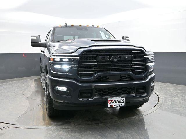 2026 RAM Ram 3500 RAM 3500 LARAMIE CREW CAB 4X4 64 BOX