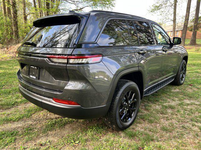 2026 Jeep Grand Cherokee GRAND CHEROKEE LAREDO ALTITUDE 4X4