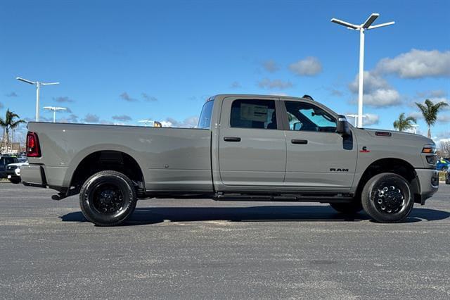 2026 RAM Ram 3500 RAM 3500 BIG HORN CREW CAB 4X4 8 BOX