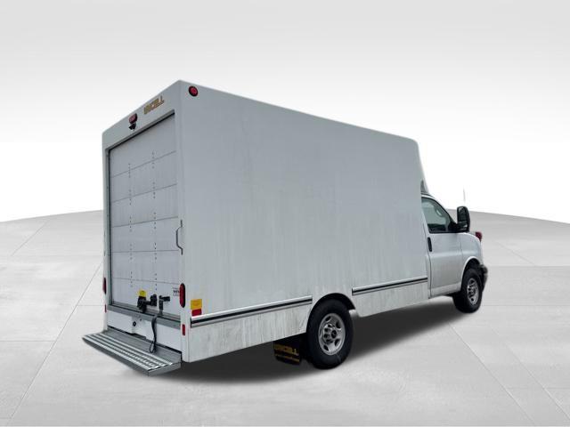 2025 GMC Savana Cutaway Work Van