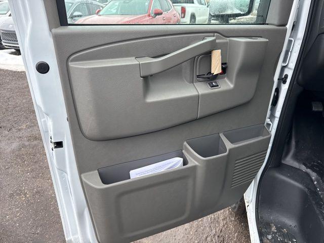 2025 GMC Savana Cutaway Work Van