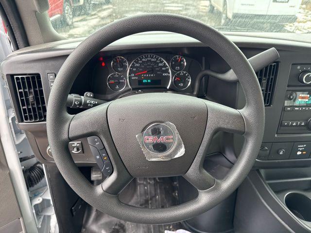 2025 GMC Savana Cutaway Work Van