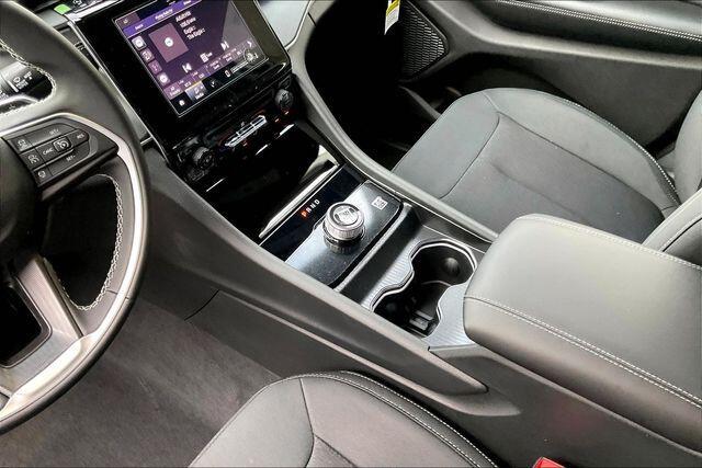 2025 Jeep Grand Cherokee L Laredo 4x2