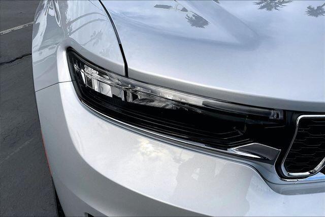 2025 Jeep Grand Cherokee L Laredo 4x2