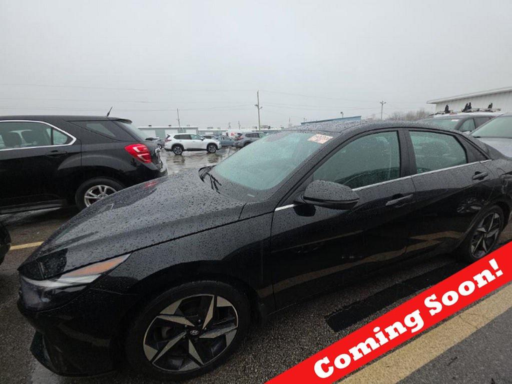 2023 Hyundai Elantra Limited FWD