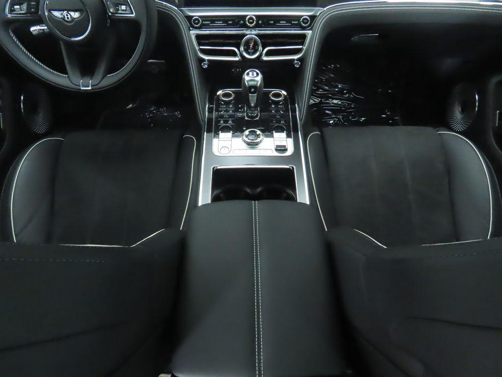 2025 Bentley Flying Spur Speed - Photo 17