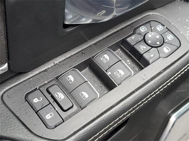 2025 Ram 3500 Laramie Crew Cab 4x4 64 Box