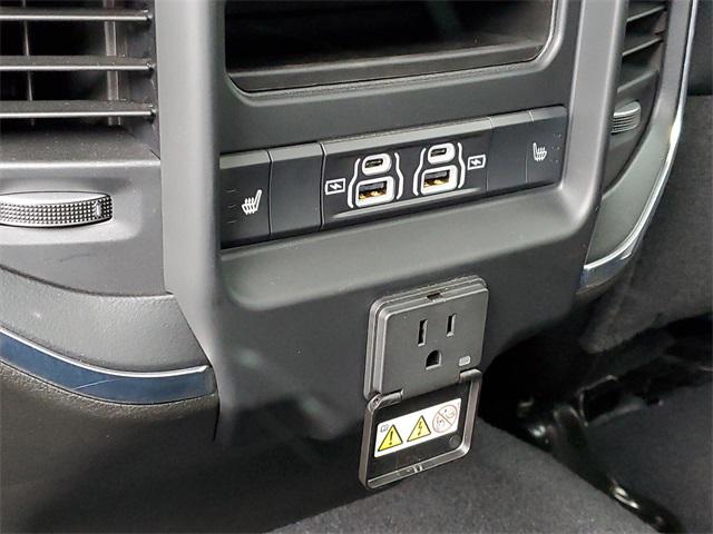 2025 Ram 3500 Laramie Crew Cab 4x4 64 Box