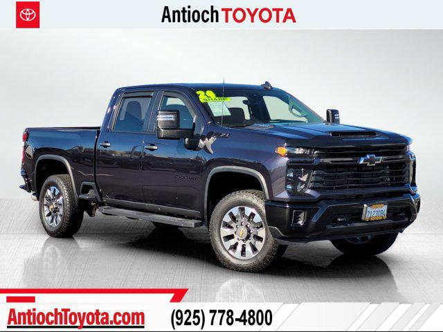 2024 Chevrolet Silverado HD Custom's photo