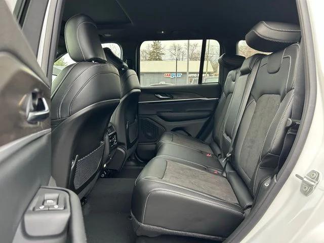 2026 Jeep Grand Cherokee Altitude 4x4