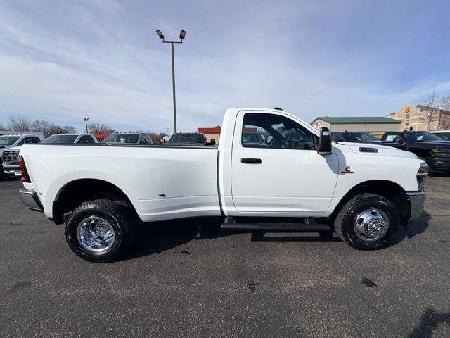 2026 RAM Ram 3500 RAM 3500 TRADESMAN REGULAR CAB 4X4 8 BOX