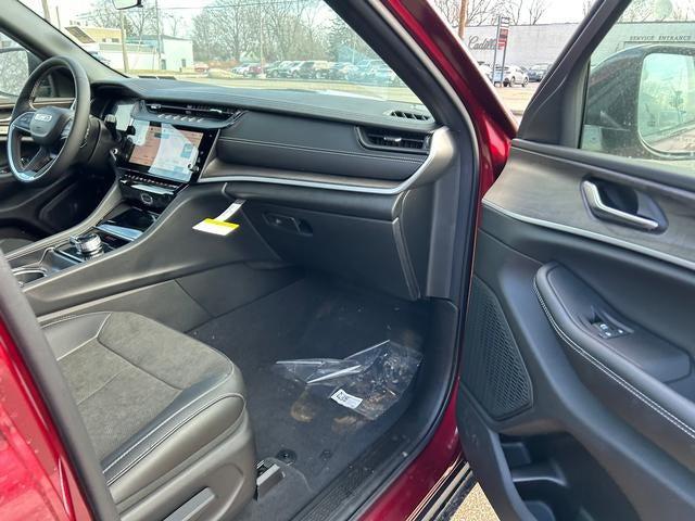 2026 Jeep Grand Cherokee Altitude 4x4
