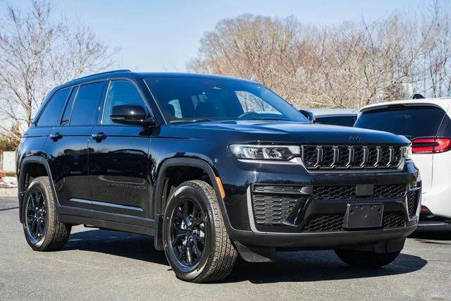 2026 Jeep Grand Cherokee GRAND CHEROKEE LAREDO ALTITUDE 4X4