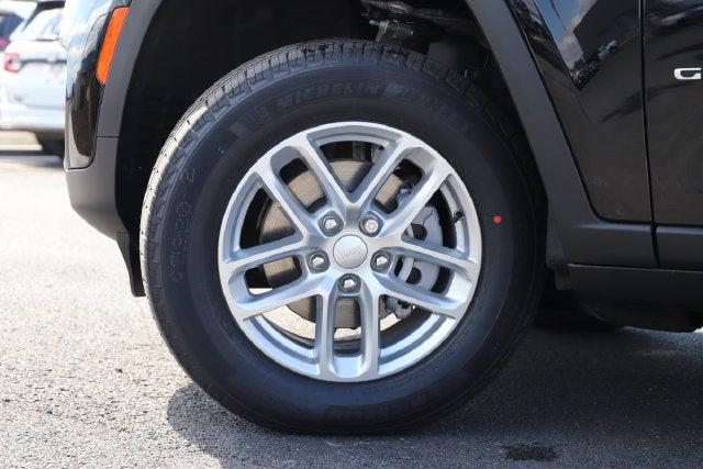 2026 Jeep Grand Cherokee GRAND CHEROKEE LAREDO X 4X4 2026 Jeep Grand Cherokee GRAND CHEROKEE LAREDO X 4X4