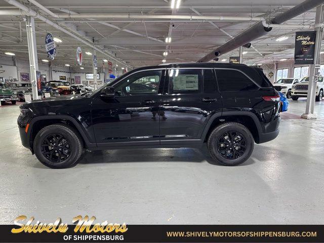 2026 Jeep Grand Cherokee GRAND CHEROKEE LAREDO ALTITUDE 4X4