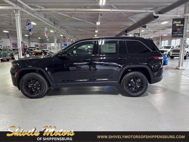 2026 Jeep Grand Cherokee GRAND CHEROKEE LAREDO ALTITUDE 4X4 2026 Jeep Grand Cherokee GRAND CHEROKEE LAREDO ALTITUDE 4X4