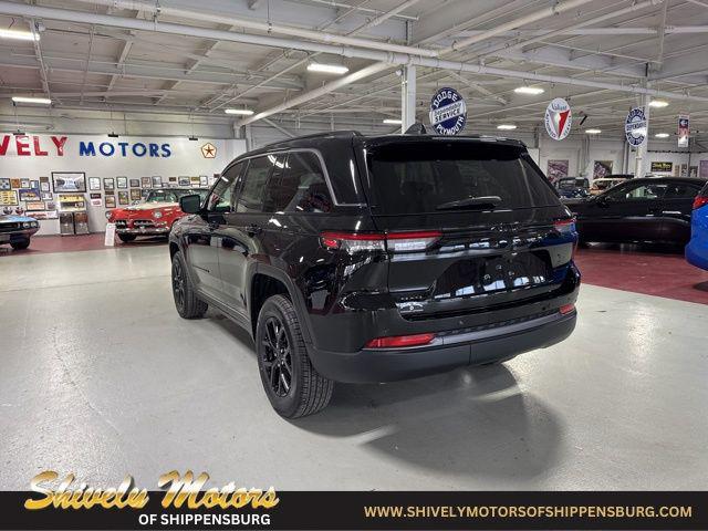 2026 Jeep Grand Cherokee GRAND CHEROKEE LAREDO ALTITUDE 4X4 2026 Jeep Grand Cherokee GRAND CHEROKEE LAREDO ALTITUDE 4X4