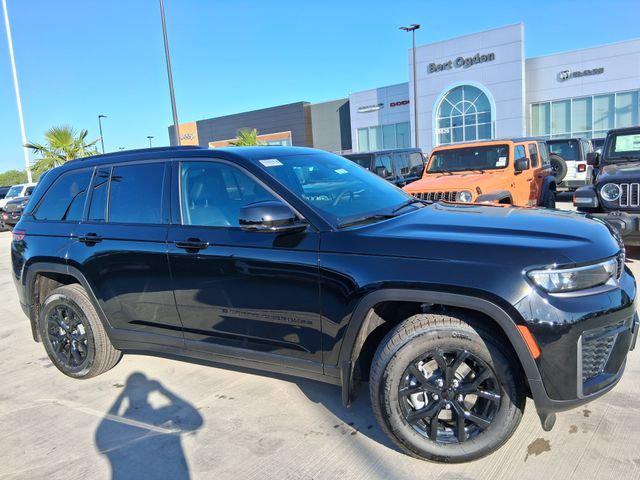 2026 Jeep Grand Cherokee GRAND CHEROKEE LAREDO ALTITUDE 4X2