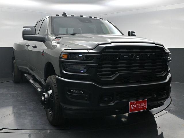 2026 RAM Ram 3500 RAM 3500 TRADESMAN CREW CAB 4X4 8 BOX