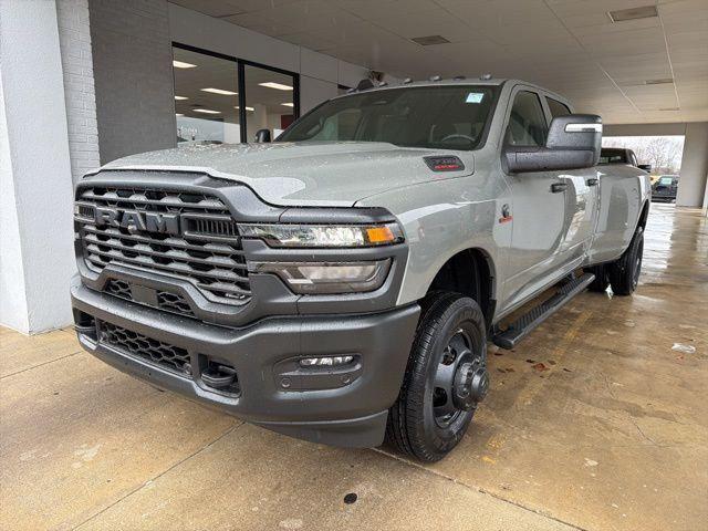 2026 RAM Ram 3500 RAM 3500 TRADESMAN CREW CAB 4X4 8 BOX