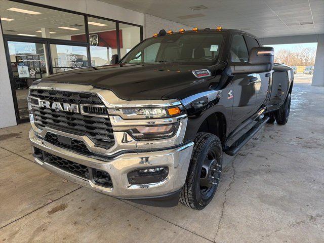 2026 RAM Ram 3500 RAM 3500 TRADESMAN CREW CAB 4X4 8 BOX