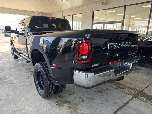 2026 RAM Ram 3500 RAM 3500 TRADESMAN CREW CAB 4X4 8 BOX