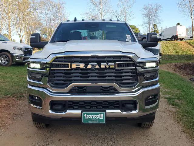 2026 RAM Ram 3500 Chassis Cab RAM 3500 TRADESMAN CREW CAB CHASSIS 4X4 60 CA