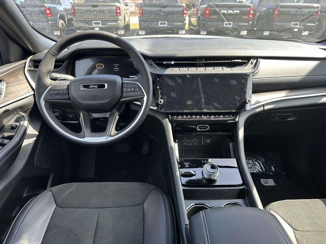 2026 Jeep Grand Cherokee GRAND CHEROKEE LAREDO ALTITUDE 4X4 2026 Jeep Grand Cherokee GRAND CHEROKEE LAREDO ALTITUDE 4X4