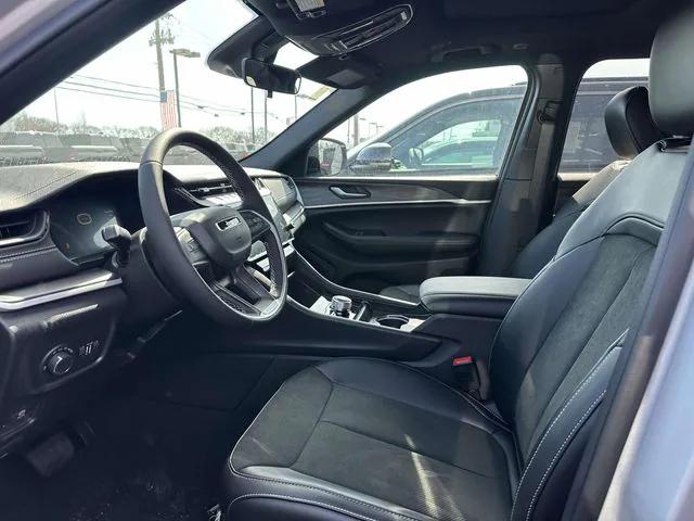 2026 Jeep Grand Cherokee GRAND CHEROKEE LAREDO ALTITUDE 4X4 2026 Jeep Grand Cherokee GRAND CHEROKEE LAREDO ALTITUDE 4X4