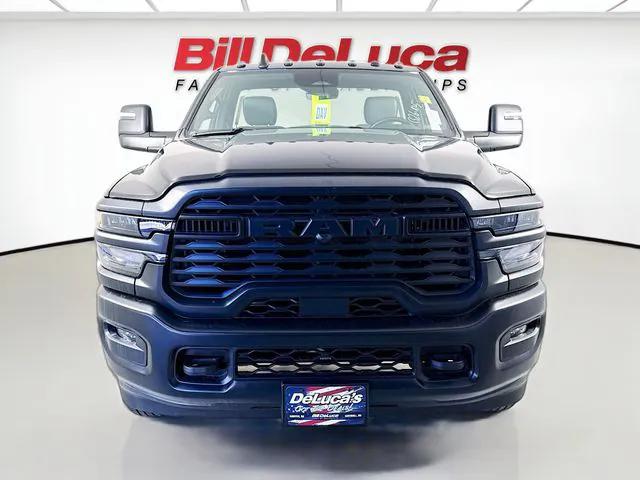 2026 RAM Ram 3500 Chassis Cab RAM 3500 TRADESMAN CHASSIS REGULAR CAB 4X4 84 CA