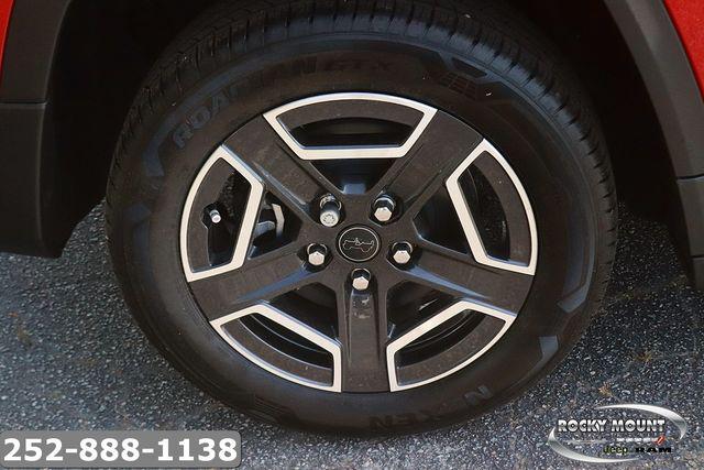 2026 Jeep Cherokee Laredo 4x4