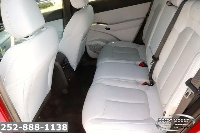 2026 Jeep Cherokee Laredo 4x4