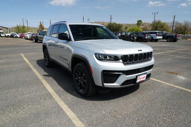 2026 Jeep Grand Cherokee Altitude 4x2