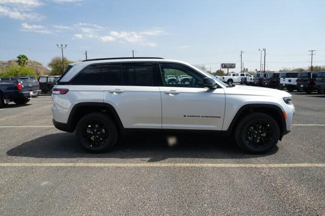 2026 Jeep Grand Cherokee Altitude 4x2