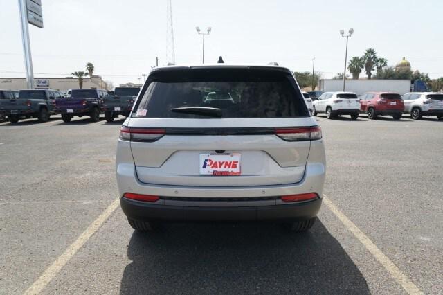 2026 Jeep Grand Cherokee Altitude 4x2