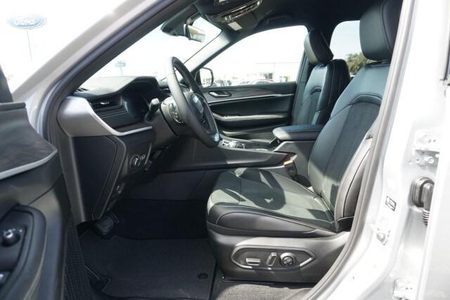 2026 Jeep Grand Cherokee Altitude 4x2