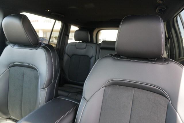 2026 Jeep Grand Cherokee Altitude 4x2