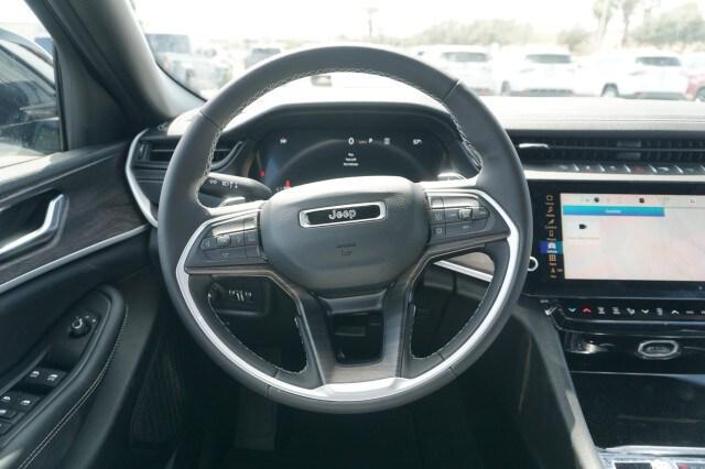 2026 Jeep Grand Cherokee Altitude 4x2